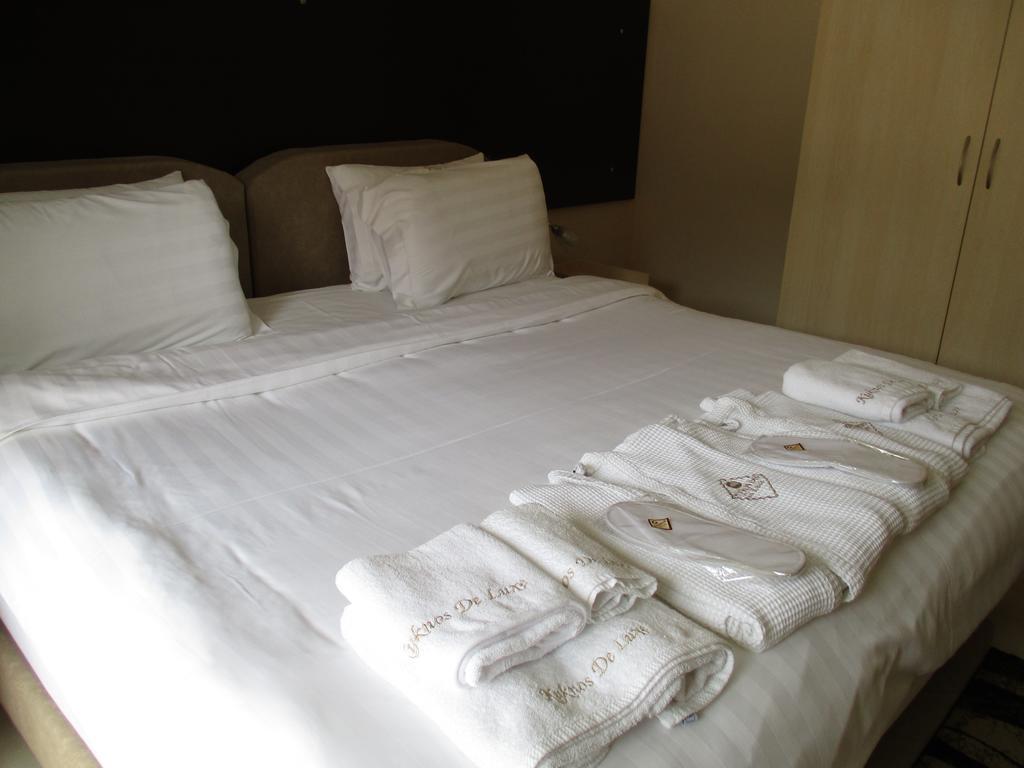 Kyknos De Luxe Suites & Rooms Кастория Номер фото