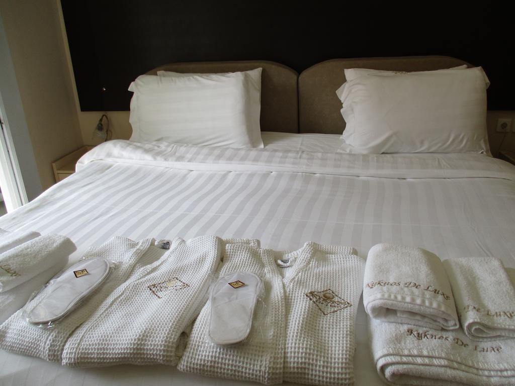 Kyknos De Luxe Suites & Rooms Кастория Номер фото