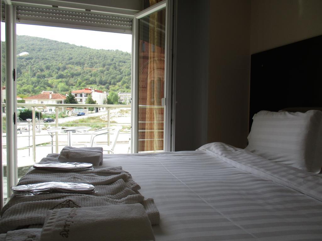 Kyknos De Luxe Suites & Rooms Кастория Номер фото