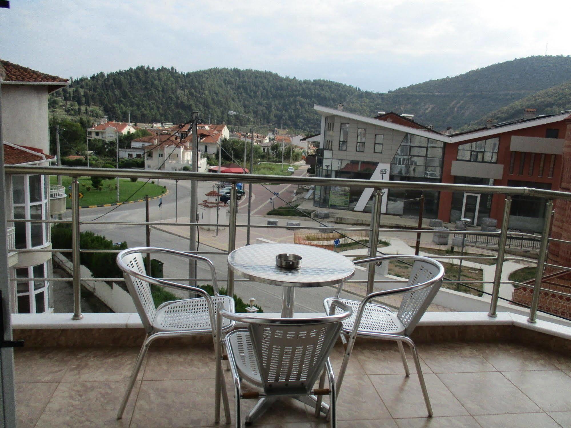 Kyknos De Luxe Suites & Rooms Кастория Экстерьер фото