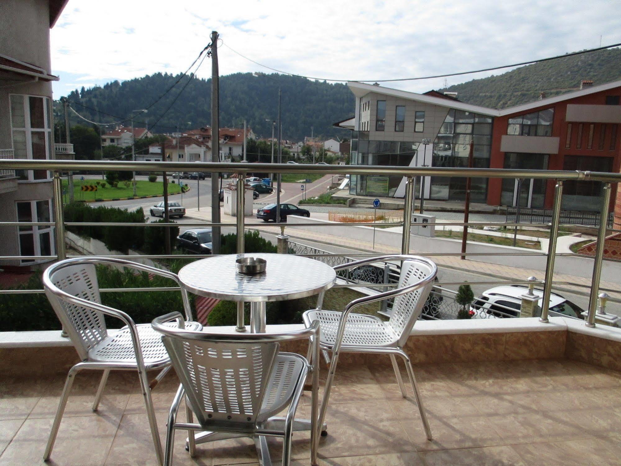 Kyknos De Luxe Suites & Rooms Кастория Экстерьер фото
