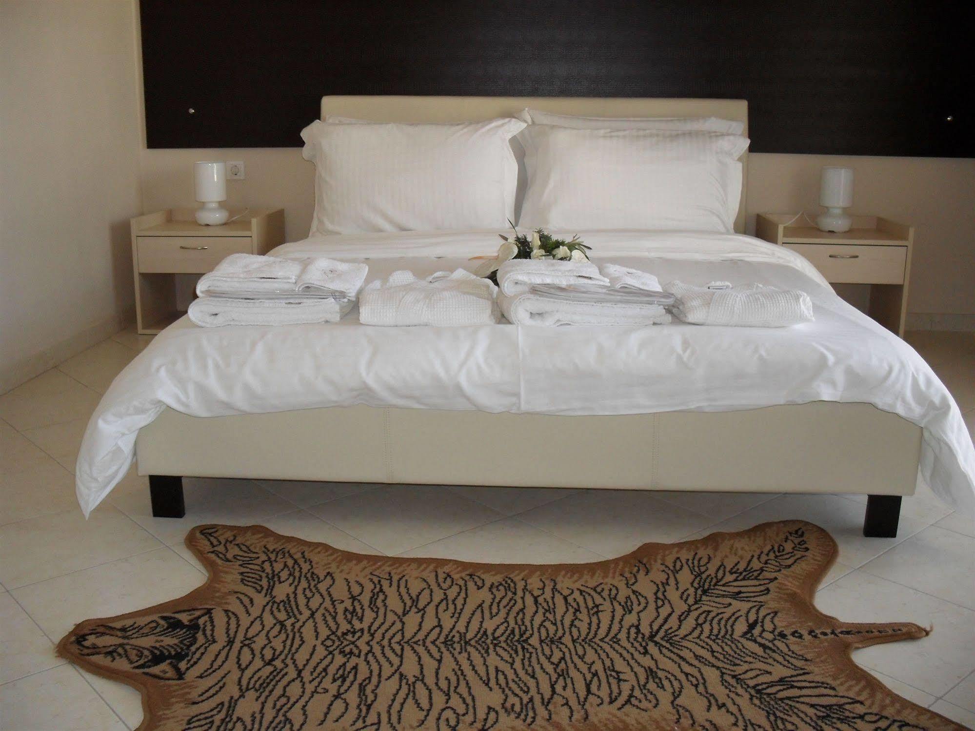 Kyknos De Luxe Suites & Rooms Кастория Экстерьер фото